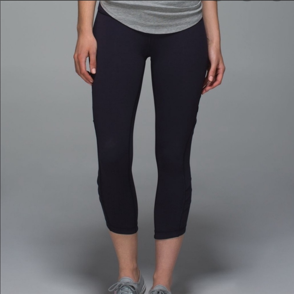 LULULEMON All You Need Crop Navy